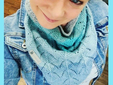 *Jeansfreund* luftiger Loop in Dreiecksform, Frühlingsloop, schnell gestrickt