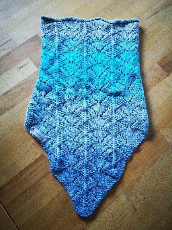 *Jeansfreund* luftiger Loop in Dreiecksform, Frühlingsloop, schnell gestrickt - Bild 2