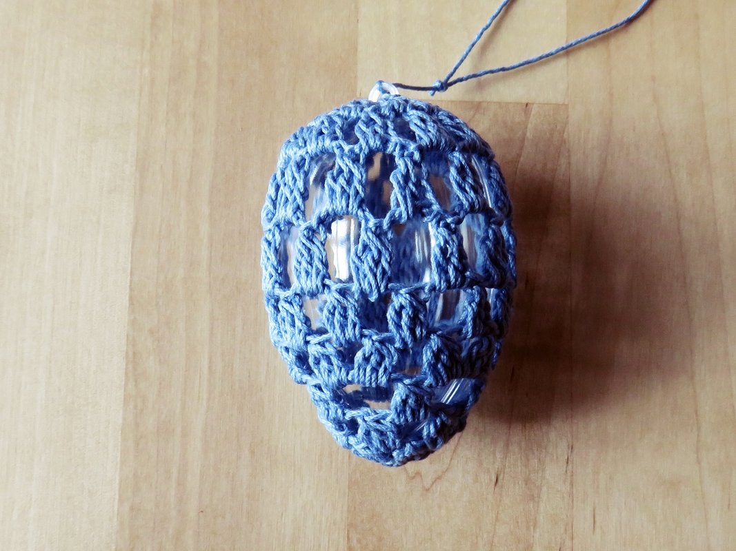 Filigranes Osterei in graublau - Bild 3