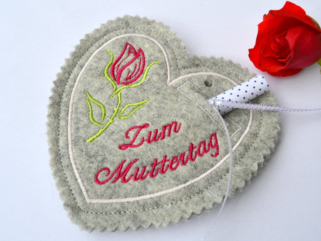 ITH Stickdatei Geschenkanhänger Herz zum Muttertag 3er SET für Botschaften Geldgeschenke 10x10cm