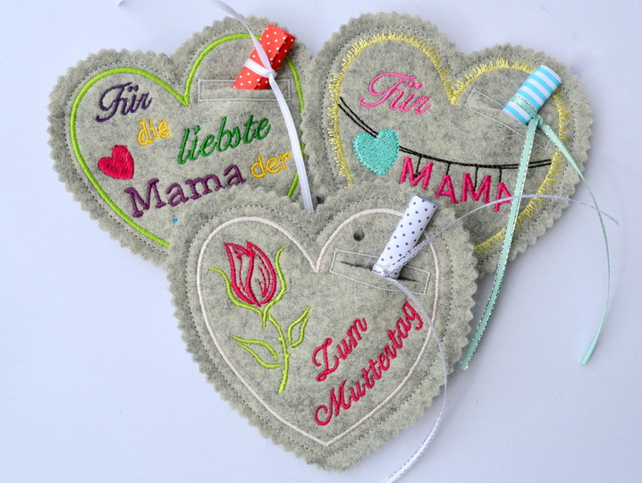 ITH Stickdatei Geschenkanhänger Herz zum Muttertag 3er SET für Botschaften Geldgeschenke 10x10cm