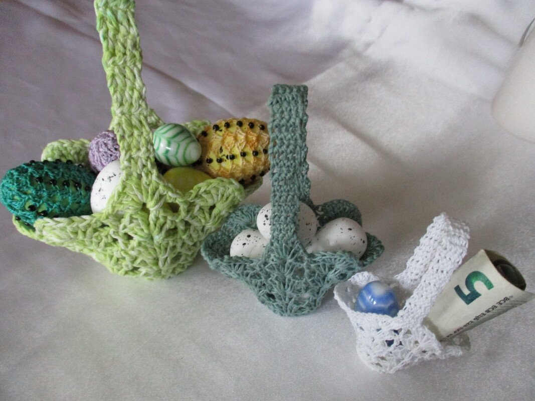 3 Gehäkelte Körbchen