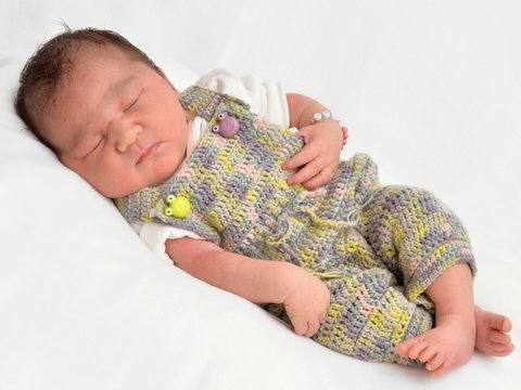 Häkelset Baumwolle - Babylatzhose Löwenzahn mit Mützchen in der Größe 62-68