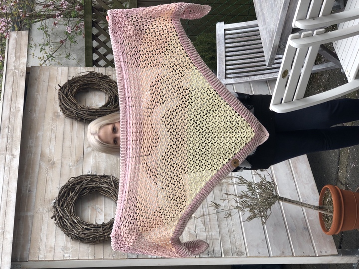 Häkelanleitung Dreieckstuch "Frühlingstanz"