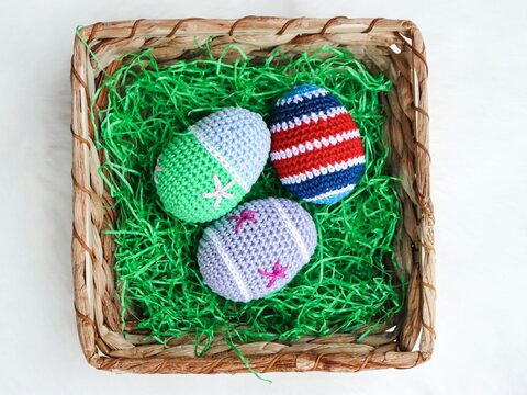 Häkelanleitung für festliche Ostereier in 3 Variationen, Ostereier häkeln