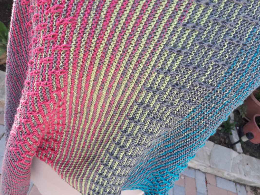 Scarf with Slip Stitch Ladders with a special yarn "Lighthouse" - Image 2