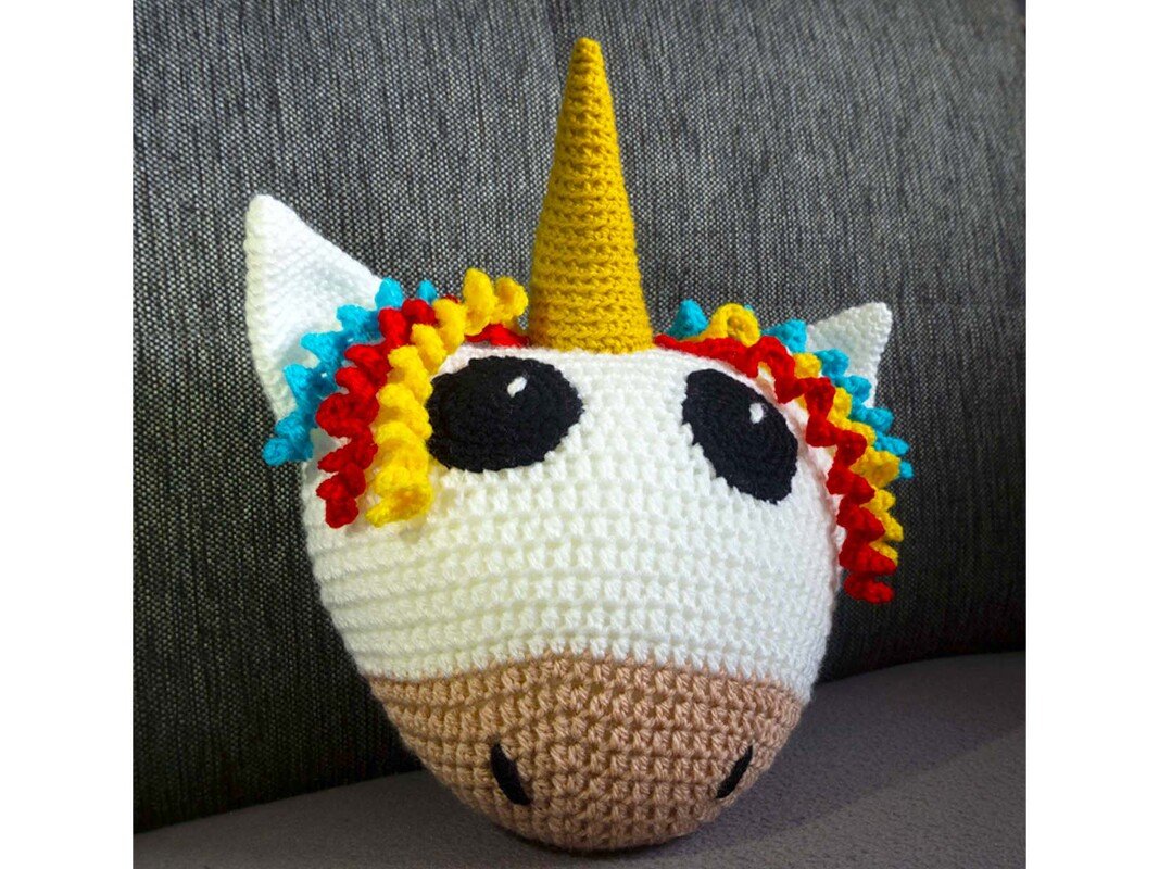 Häkelanleitung: Schmusekissen Einhorn