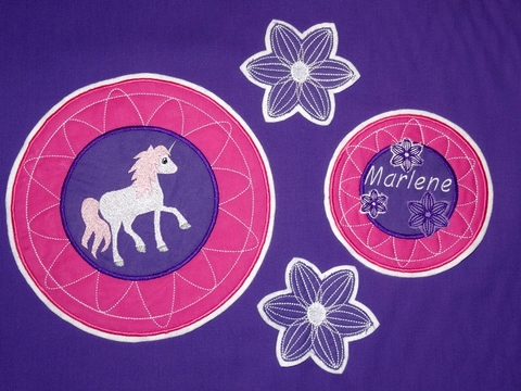 Blumen Button mit Einhorn Stickdatei