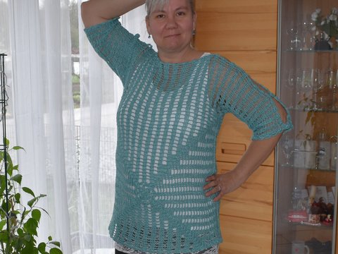 Frühlingspulli 2019 mit Cutout Ärmel in Grösse 44/46