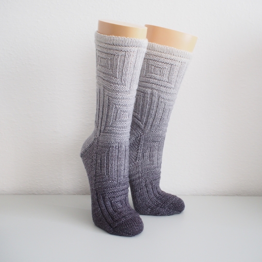 Cubix Anfängersocken - Strukturmuster stricken
