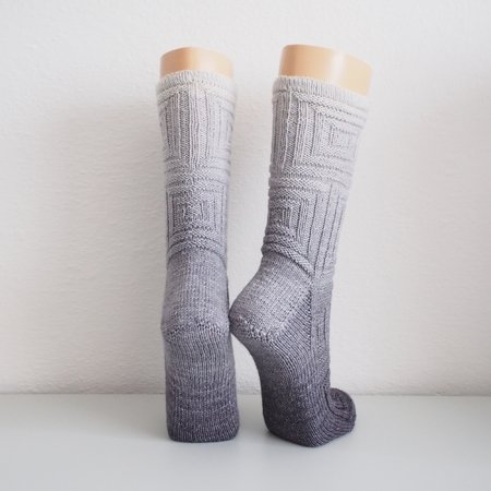 Cubix - easy sock knitting pattern