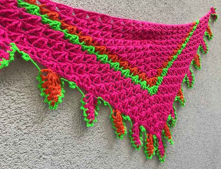 Dreieckstuch „FlammenLace“