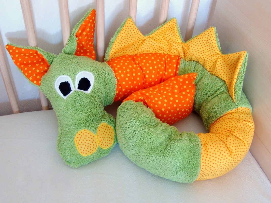 E-Book Bettschlange Dino Frido - Nähanleitung, Schnittmuster mit Maßangaben