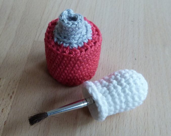 Häkelanleitung für Schminksachen: Lippenstift, Nagellack, Puderdose und Lidschatten