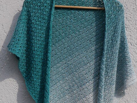 Häkelanleitung Dreieckstuch „Antje“ – Asymmetrisch,einfach nachzuhäkeln