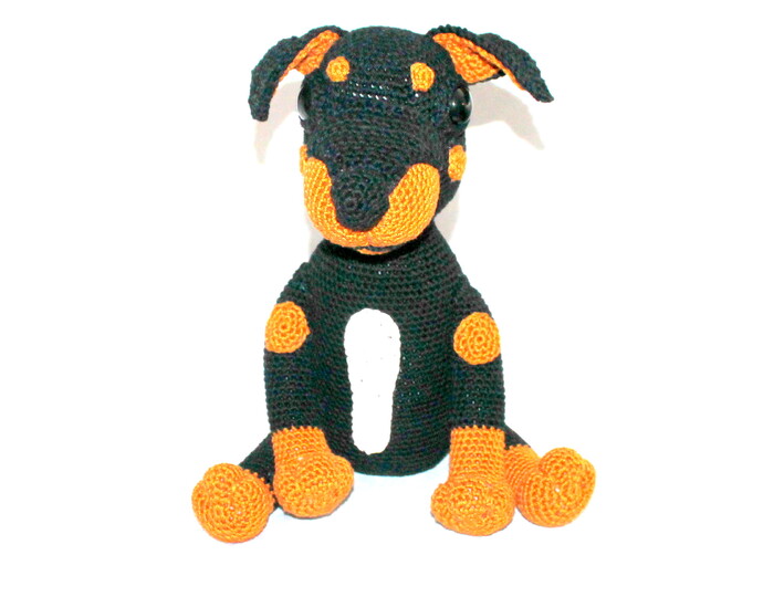 Crochet a Pinscher – Sam, a 25 cm Dog to Cuddle (EN & DE)