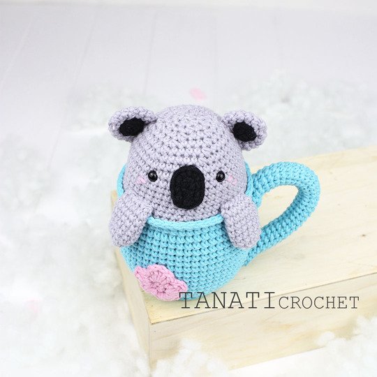 Häkelanleitung “Rassel Koala in der Tasse”