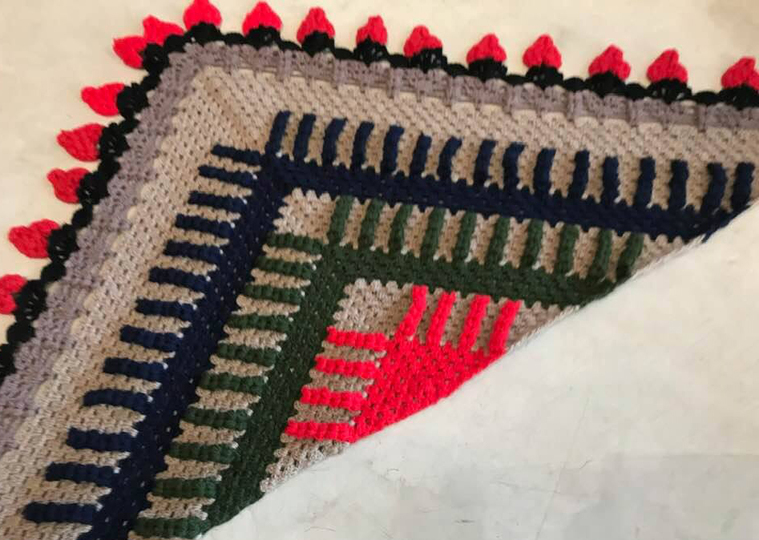 dreieckige Trachtentuch HERZIG