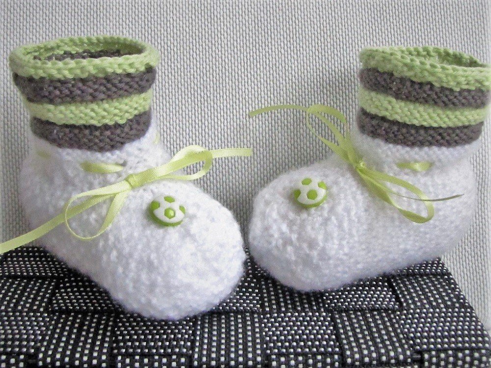 Strickanleitung _ Babyschuhe Chico