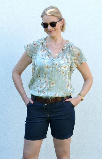 Ebook kurze Hose BARI Gr. XS-XL