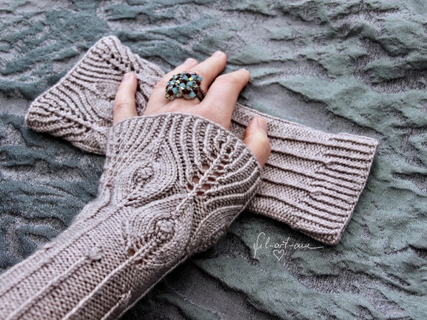 Arm Warmers Feathers And Lines Knitting Pattern For 2 Sizes Arm Warmers Feathers And Lines Knitting Pattern For 2 Sizes
