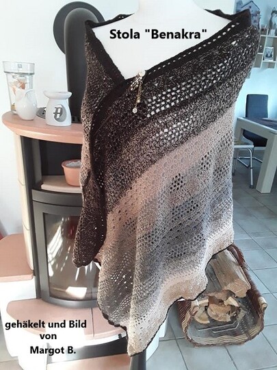 Stola "Benakra"