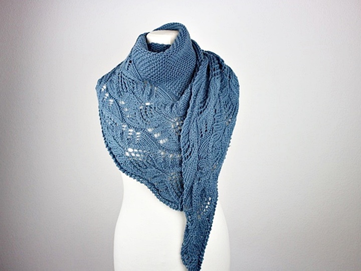 Knitting Pattern Shawl – Triangle  Lace Shawl PDF “Japanese Flowers”