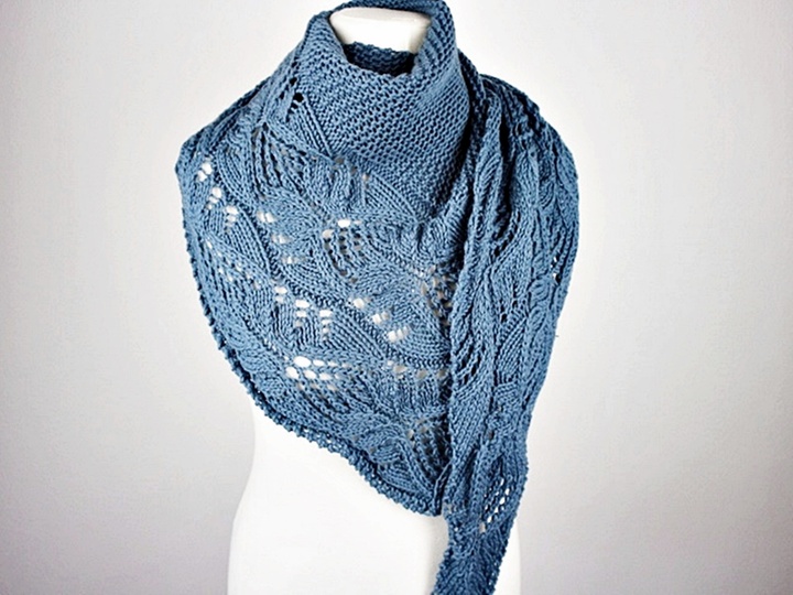 Knitting Pattern Shawl – Triangle  Lace Shawl PDF “Japanese Flowers”