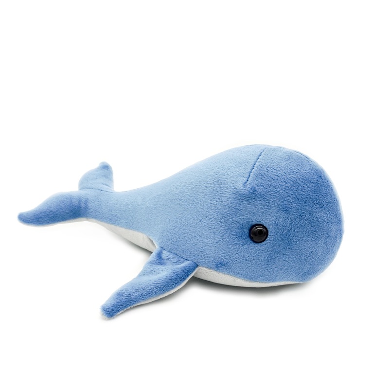 Blauer Plüschwal mit runden Formen und Sicherheitsaugen