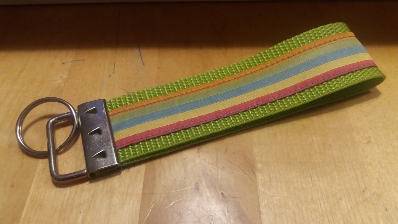 Nähanleitung für ein Schlüsselband - von Leeniloo >>>mit Gurtband<<< >>>für Kinder und Anfänger geeignet<<<