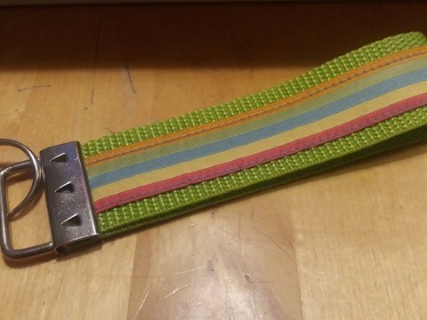 Nähanleitung für ein Schlüsselband - von Leeniloo >>>mit Gurtband<<< >>>für Kinder und Anfänger geeignet<<<