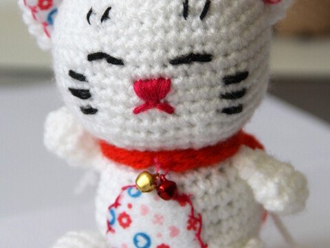 Häkelanleitung Glückbringerkatze Winkel Kazte - Tiere häkeln auch für Anfänger