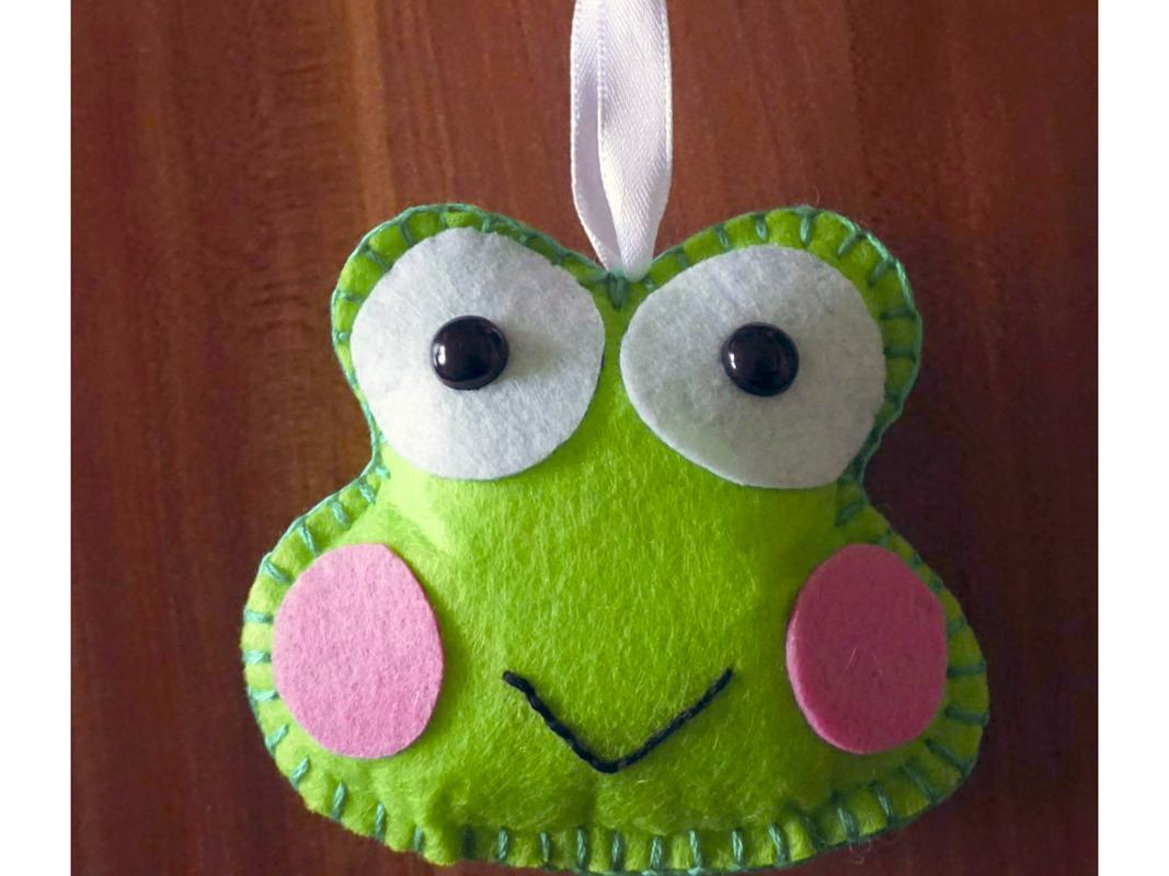 Crafting Instructions For The Frog Keychain