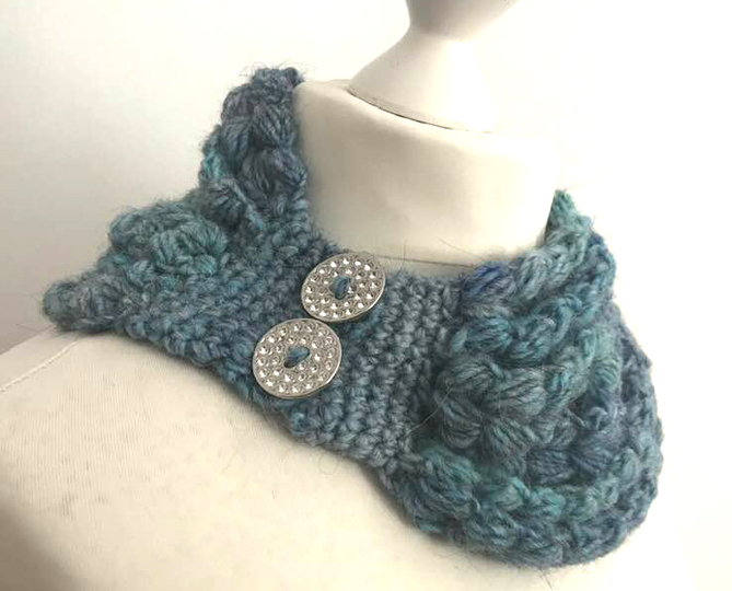 Kleiner, schneller Schal "HEARTCHAINE"