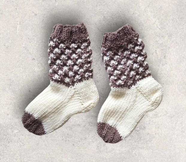 Strickanleitung Baby-Söckchen, Babysocken, Sohlenlänge ca. 10,5 cm  #257
