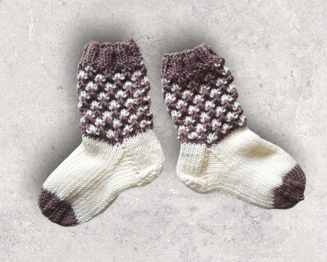 Strickanleitung Baby-Söckchen, Babysocken, Sohlenlänge ca. 10,5 cm  #257