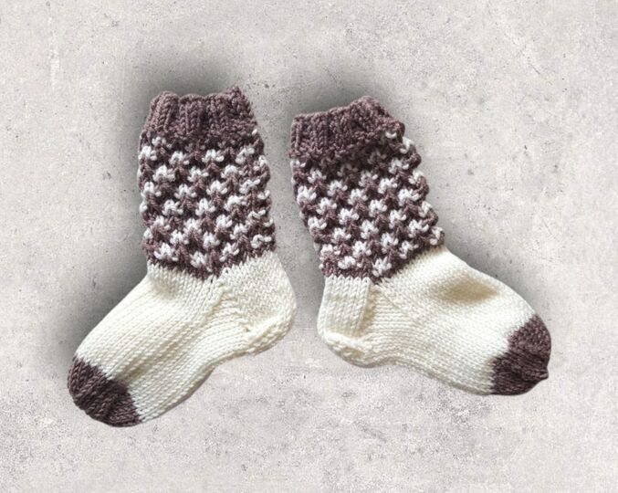 Strickanleitung Baby-Söckchen, Babysocken, Sohlenlänge ca. 10,5 cm  #257