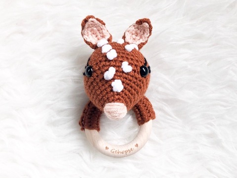Häkelanleitung Babyrassel Rehkitz Rosa