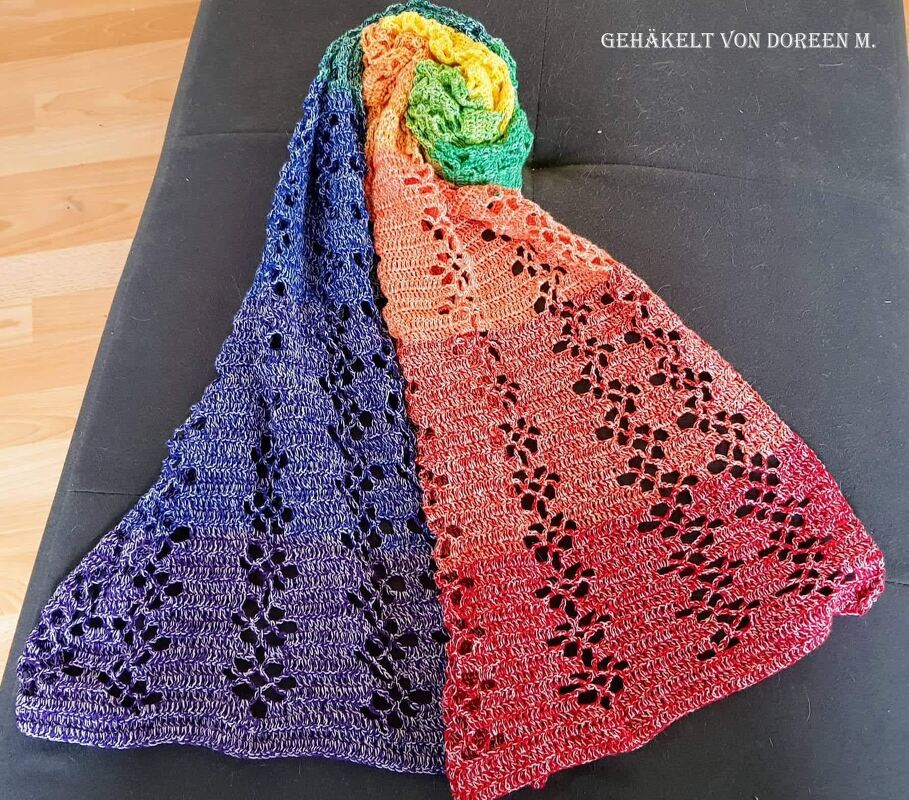 Häkelanleitung Stola / Schal Blumenmeer - Bild 8