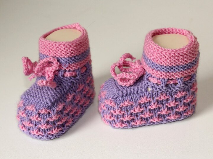 Strickanleitung Babyschuhe, Booties mit 2 Nadeln gestrickt f. Anfänger #260