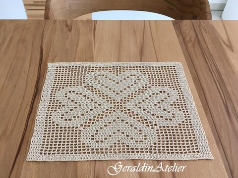 Tischläufer „ Herzen Glücksklee “ Häkelanleitung