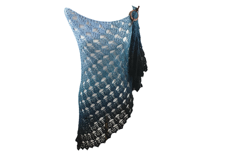 Crochet Pattern Triangle Shawl Sternschnuppen – with Crochet Chart