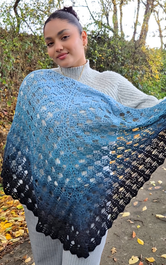 Crochet Pattern Triangle Shawl Sternschnuppen – with Crochet Chart