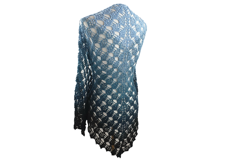 Crochet Pattern Triangle Shawl Sternschnuppen – with Crochet Chart