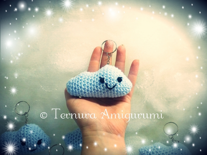 Crochet pattern cloud keychain PDF ternura amigurumi english- deutsch- dutch