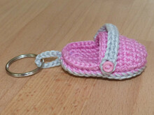 Häkelanleitung Schlüsselanhänger "Clog"