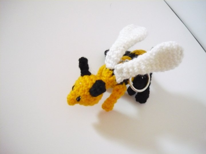 Häkelanleitung Biene Schlüsselanhänger