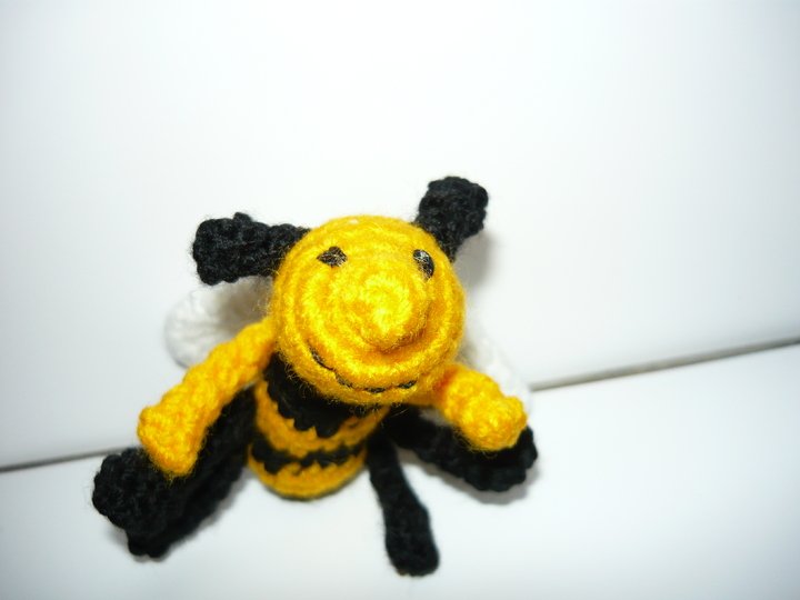 Häkelanleitung Biene Schlüsselanhänger