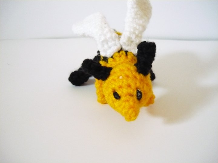 Häkelanleitung Biene Schlüsselanhänger
