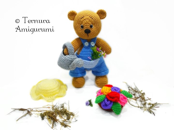 Crochet pattern, LEO, the gardener bear 34cm! PDF ternura amigurumi english- deutsch- dutch